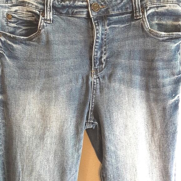 Kut from the Kloth Raw Ankle Straight Leg Distressed Knee Blue Jeans 16 EUC - Picture 2 of 11